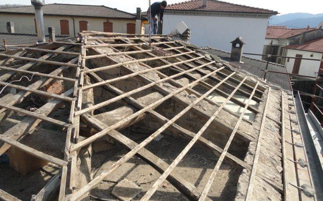 2. Grondola 2014 - Orditura in legno primaria e secondaria da sostituire completamente